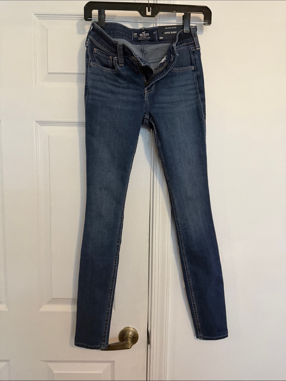 Hollister Women's Skinny Jeans in Dark Blue Wash